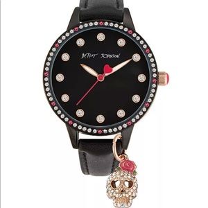 BETSEY JOHNSON SKULL CHARM BLACK WATCH